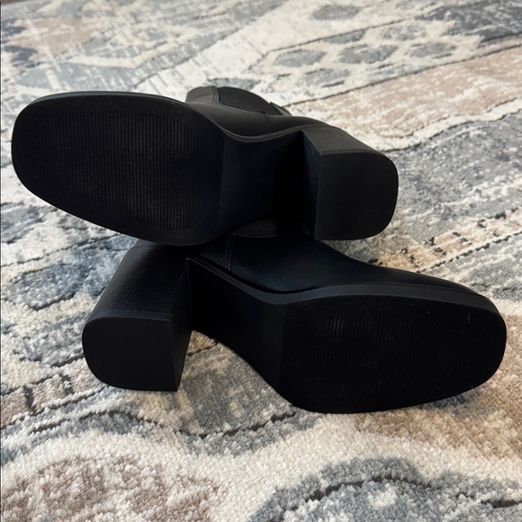 Steve Madden KORALINE Booties - Picture 6 of 6